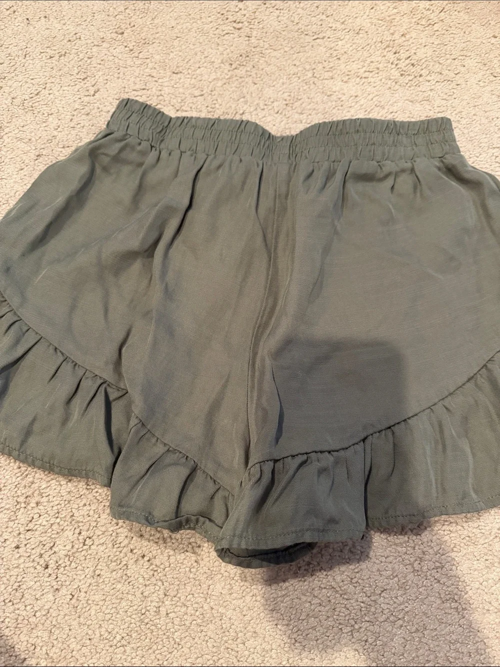 Art class Olive Green Ruffle Hem Shorts sz 10/12